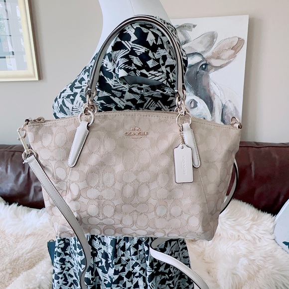 Coach Small Kelsey Satchel /small tote /crossbody bag/NWT/valentine’s gift - Picture 8 of 9